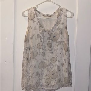 Thin flowy top